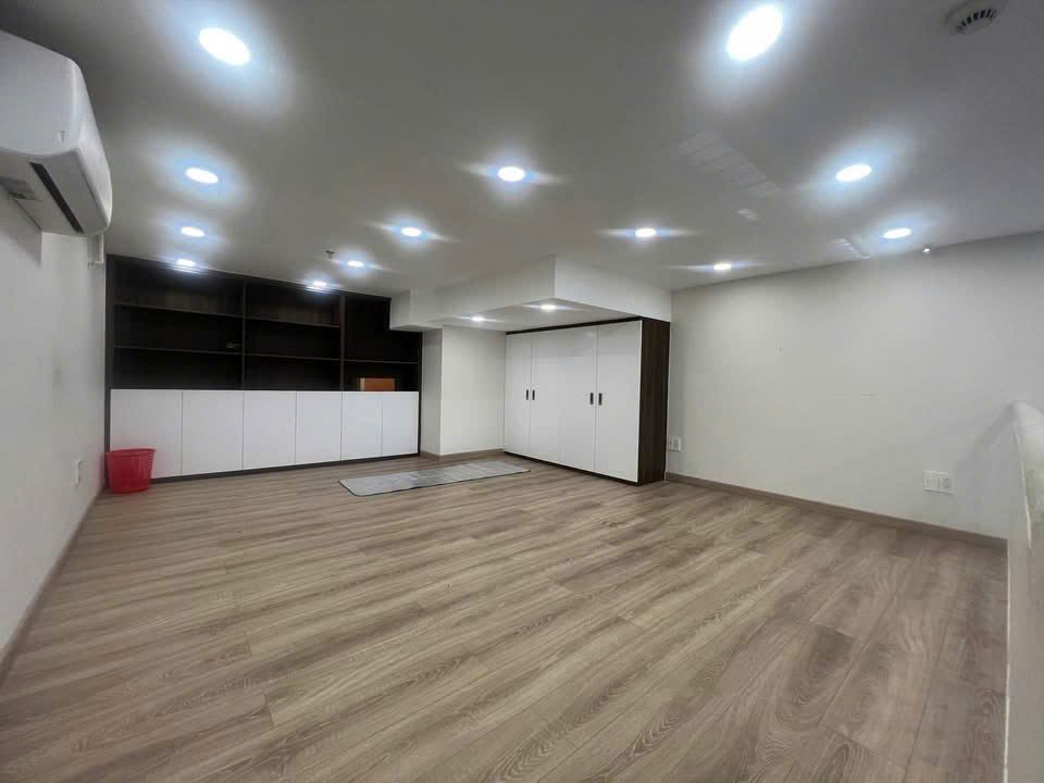 cho thue can shop midtown 5 - Cho thuê shop tầng 2 tại Midtown. DT 60m2 Thích hợp vừa ở vừa kinh doanh- Hiện đang trống vào ngay. Giá 18 Triệu/Tháng