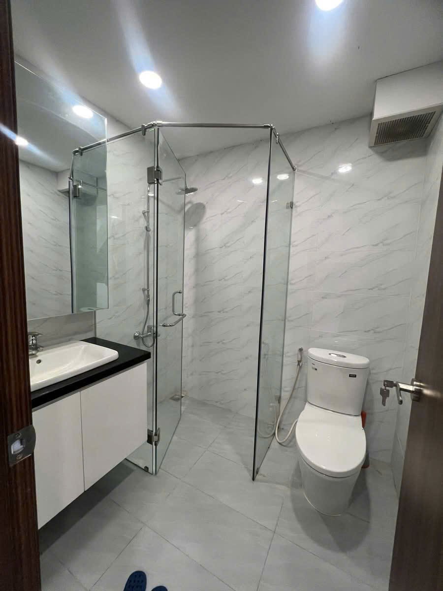 cho thue can shop midtown 6 - Cho thuê shop tầng 2 tại Midtown. DT 60m2 Thích hợp vừa ở vừa kinh doanh- Hiện đang trống vào ngay. Giá 18 Triệu/Tháng