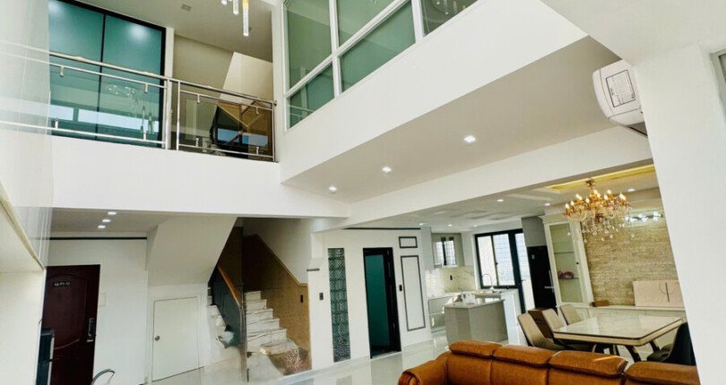 Cho thuê Penthouse Sky Garden 2. DT 264m2 Thiết kế 4 Phòng ngủ-2wc- Nội thất mới đẹp- Giá thuê 65 Triệu/Tháng