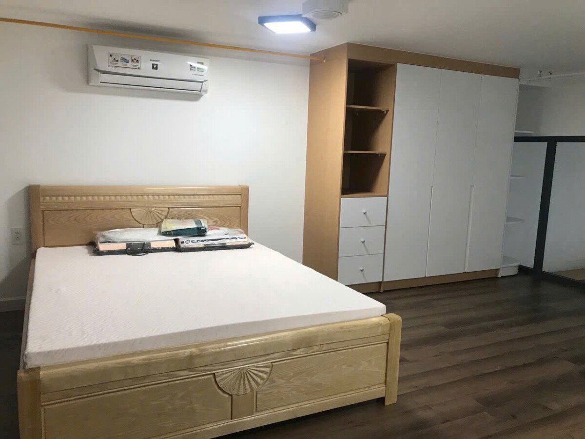 cho thue shop midtown 6 1 - Cho thuê căn Shop tầng 3 Midtown Tòa M7. DT 60m2 Gồm trệt lửng- View biệt thự- Hiện đang trống vào ngay. Giá thuê 18 Triệu/Tháng