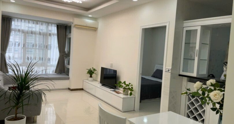 Bán căn hộ Sky Garden 3. DT 68m2 Thiết kế 2 Phòng-2wc- Block trung tâm- đang cho thuê 15 Triệu. Giá 5.250 Tỷ