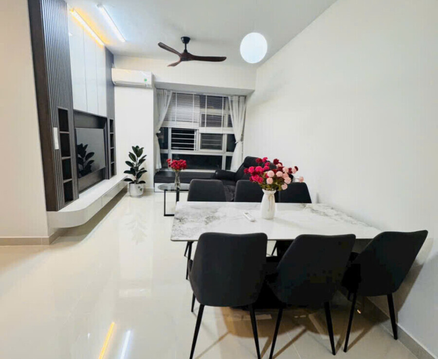 gen h z7245773227950 2c2689b4870fd57aa6cab2b0ce3660cb 900x738 - Bán căn hộ Sky Garden 2. DT 88m2 Nhà đẹp- Nội thất mới 100%- 3 Phòng ngủ-2wc- Giá bán 6.550 Tỷ