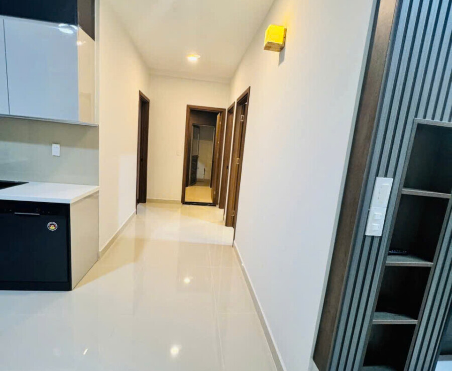 gen h z7245773250496 78f9c907355380fb7fe9c43a18a24d77 900x738 - Bán căn hộ Sky Garden 2. DT 88m2 Nhà đẹp- Nội thất mới 100%- 3 Phòng ngủ-2wc- Giá bán 6.550 Tỷ