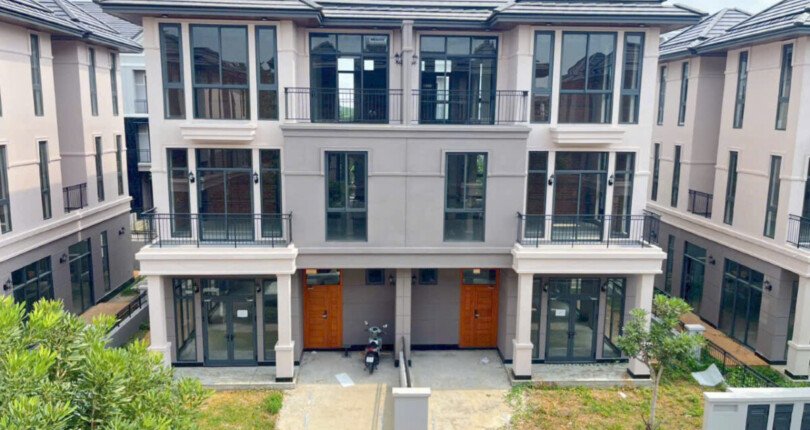Giá mua bán nhà Biệt thự nguyên căn Nội khu Gs Zeitgeist Nhà Bè T12/2025