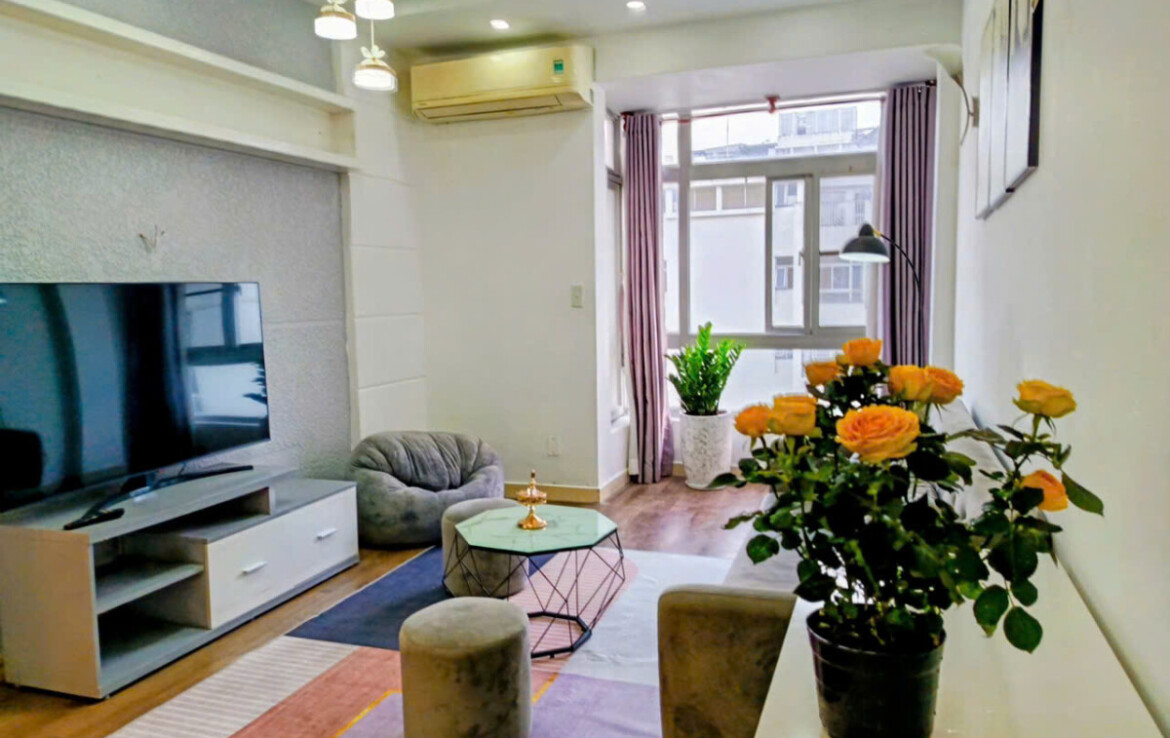 hinh anh phong khach can ho can ban 1 1170x738 - Bán căn hộ 02pn, chung cư Sky Garden 2, giá 5.2 tỷ, nhà đẹp, đầy đủ nội thất, xem nhà dễ.