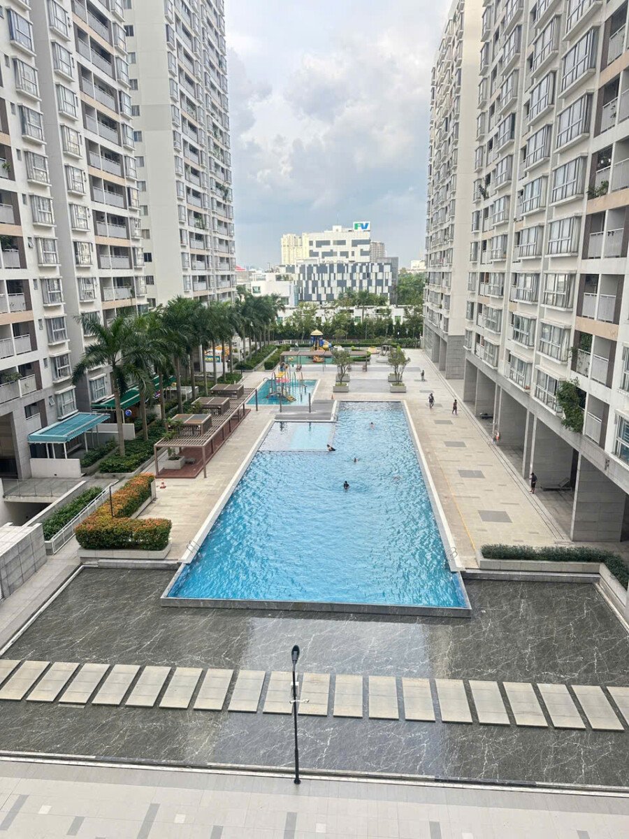 ho boi noi khu scenic valley 1 nhin tu can ho ban - Giá mua bán căn hộ 3pn tòa B diện tích 117m2 chung cư Scenic Valley 1 phường Tân Mỹ T12/20225