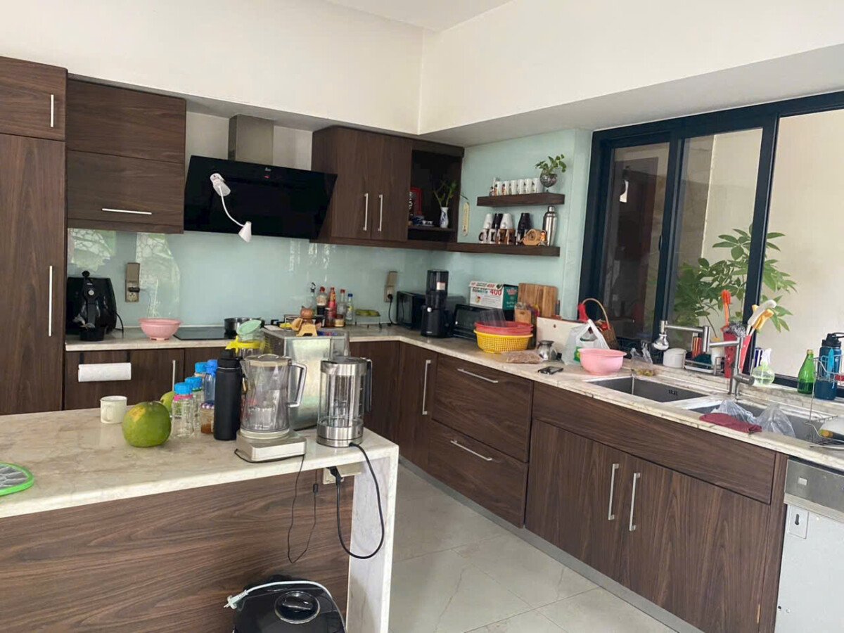 khong gian bep rong rai 6 - Giá mua bán nhà Biệt thự nguyên căn đường 793 kdc Kiều Đàm phường Tân Hưng T12/2025