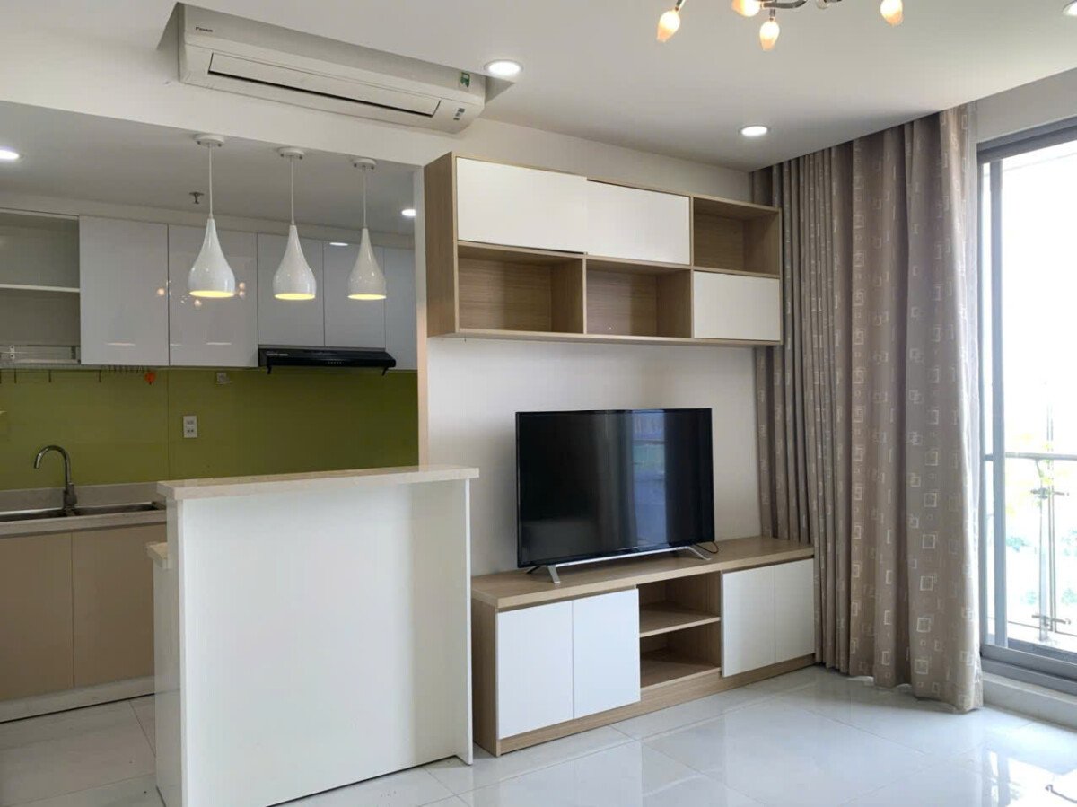 khong gian bep va phong khach - Giá mua bán căn hộ 2pn số 06 tòa B chung cư Green Valley phường Tân Mỹ T1/2026