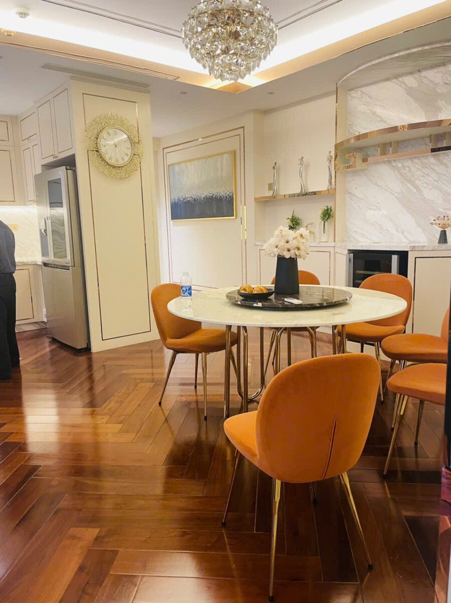khong gian phong an rong rai 1 - Giá mua bán căn hộ 2pn tòa B chung cư Riverpark Premier phường Tân Hưng T1/2026