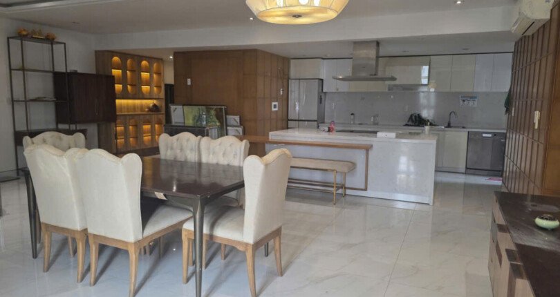 Giảm giá bán gấp căn hộ 3pn – 135m2 lầu 23 chung cư Happy Valley, có phòng xông hơi