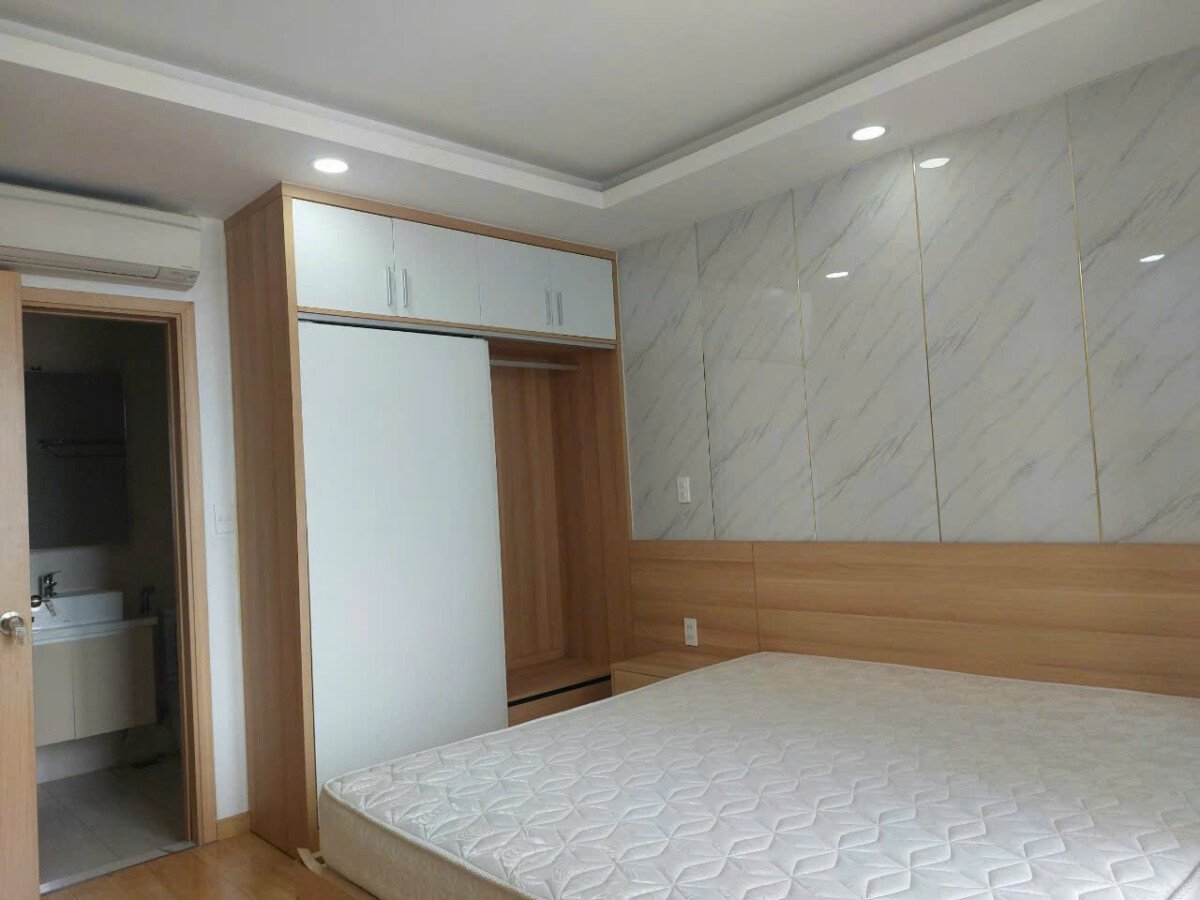 khong gian phong ngu chinh - Giá mua bán căn hộ 3pn tòa B diện tích 117m2 chung cư Scenic Valley 1 phường Tân Mỹ T12/20225