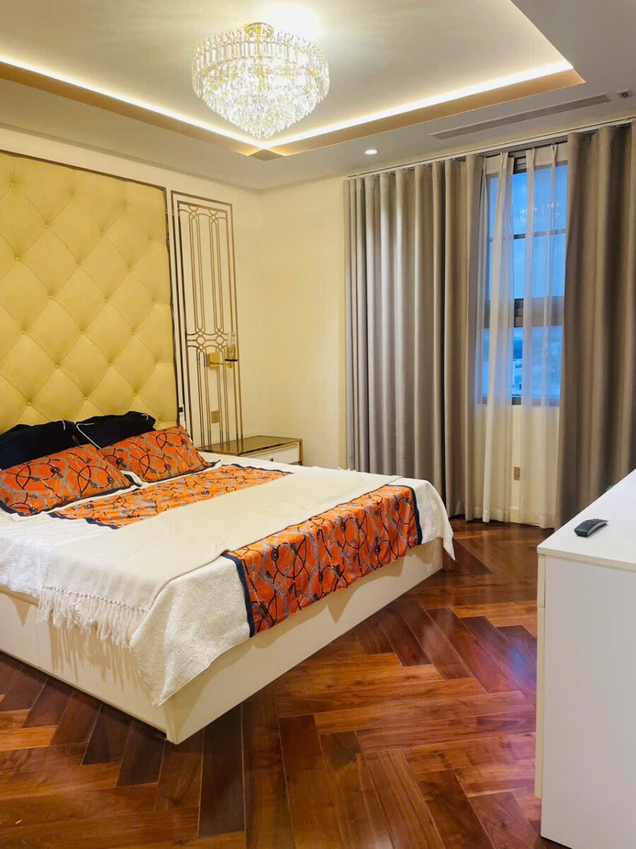 khong gian phong ngu master - Giá mua bán căn hộ 2pn tòa B chung cư Riverpark Premier phường Tân Hưng T1/2026