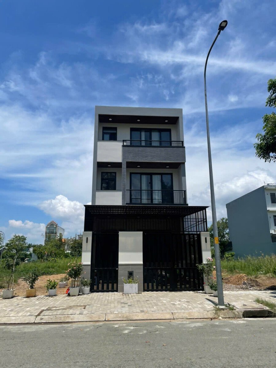 mau xay dung nha pho noi kdc - Giá mua bán đất nền nhà phố dãy A3 mặt Đường số 8 kdc Phú Xuân Vạn Phát Hưng Nhà Bè T12/2025