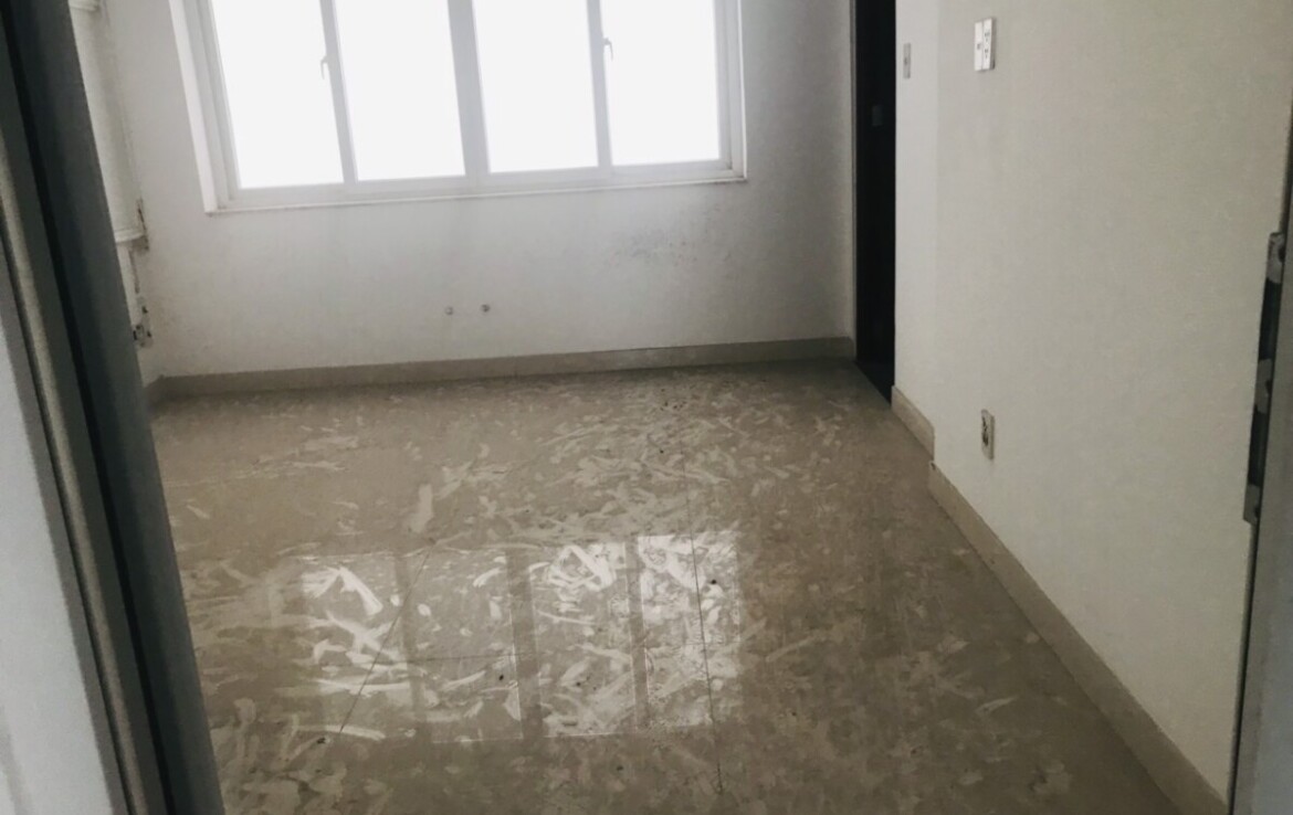 nha co 5pn rong rai 1170x738 - Giá mua bán nhà nguyên căn 61 Phan Khiêm Ích phường Tân Hưng T12/2025