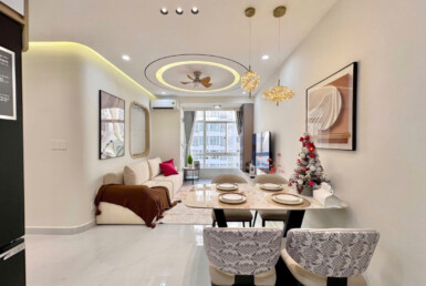 phng khach can ho ban 385x258 - Bán căn hộ chung cư Sky Garden 3, diện tích 71m2, 03pn, nhà đẹp, nội thất mới 100%, giá bán 6,550 tỷ.