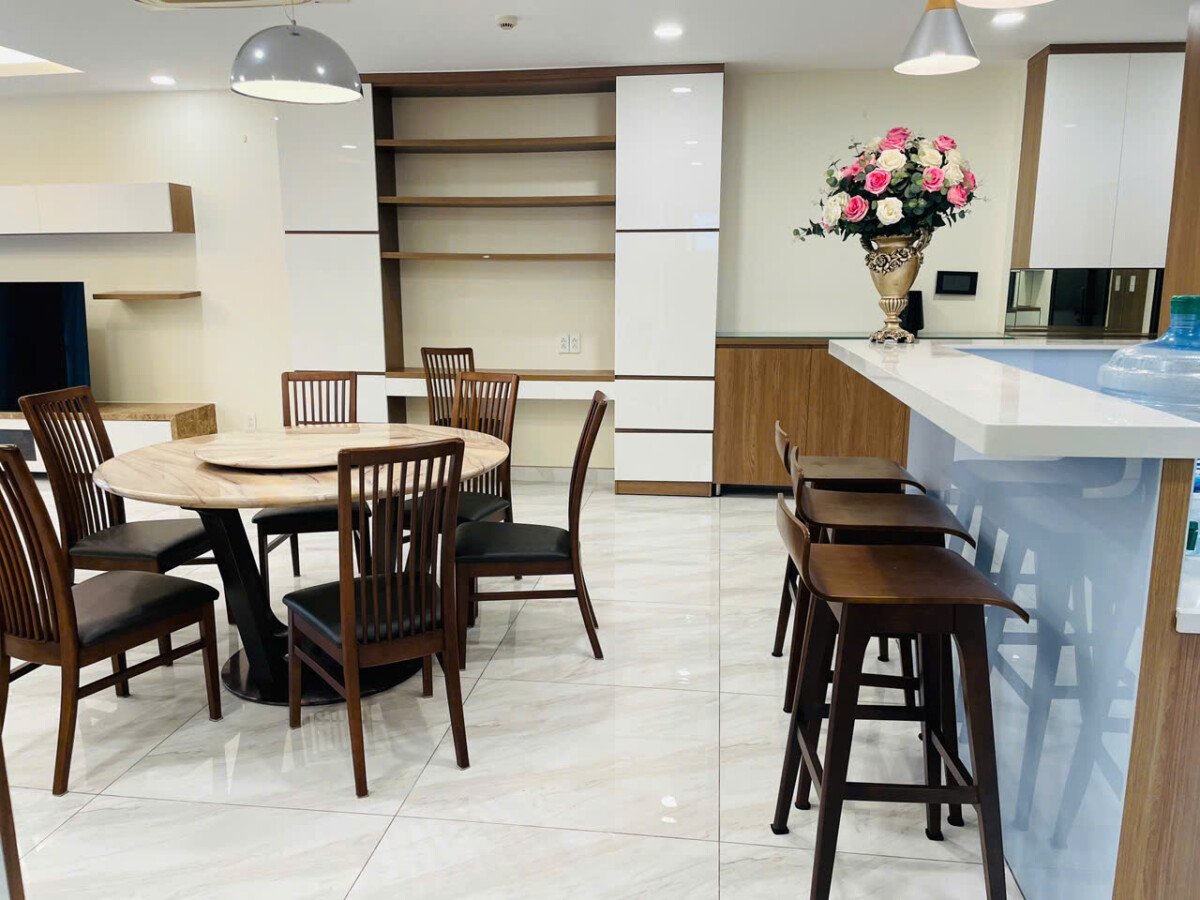 phong an can ho ban 15 - Bán căn hộ 117m2, chung cư Scenic Valley 1, nội thất cao cấp, nhà đang trống , giá bán 12.5 tỷ, view hồ bơi.