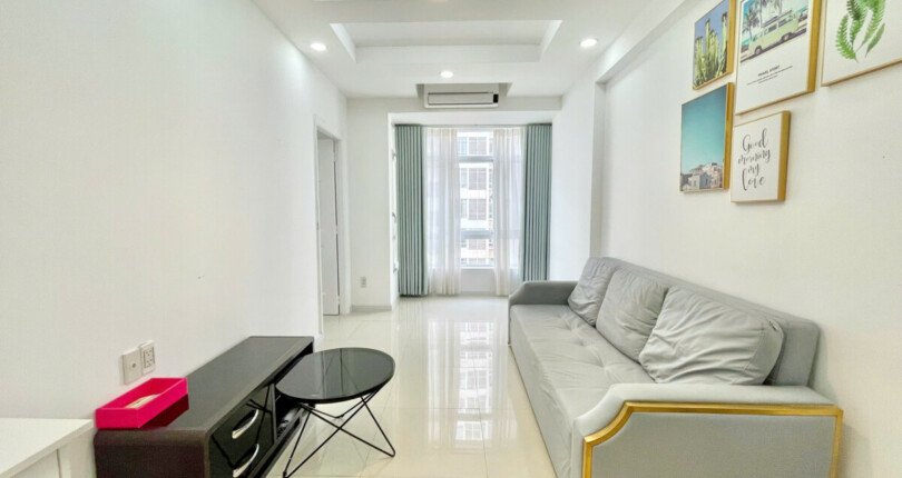 Bán căn hộ chung cư Scenic Valey 1, diện tích 71m2, 02pn, giá 6.6 tỷ, view nhìn về Crescent Mall.