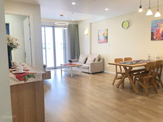 phong khach can ho ban 29 - Gía bán nhanh trước Tết căn hộ chung cư Scenic Valley 1, 77m2, căn góc, 02pn, giá 7.550 tỷ.