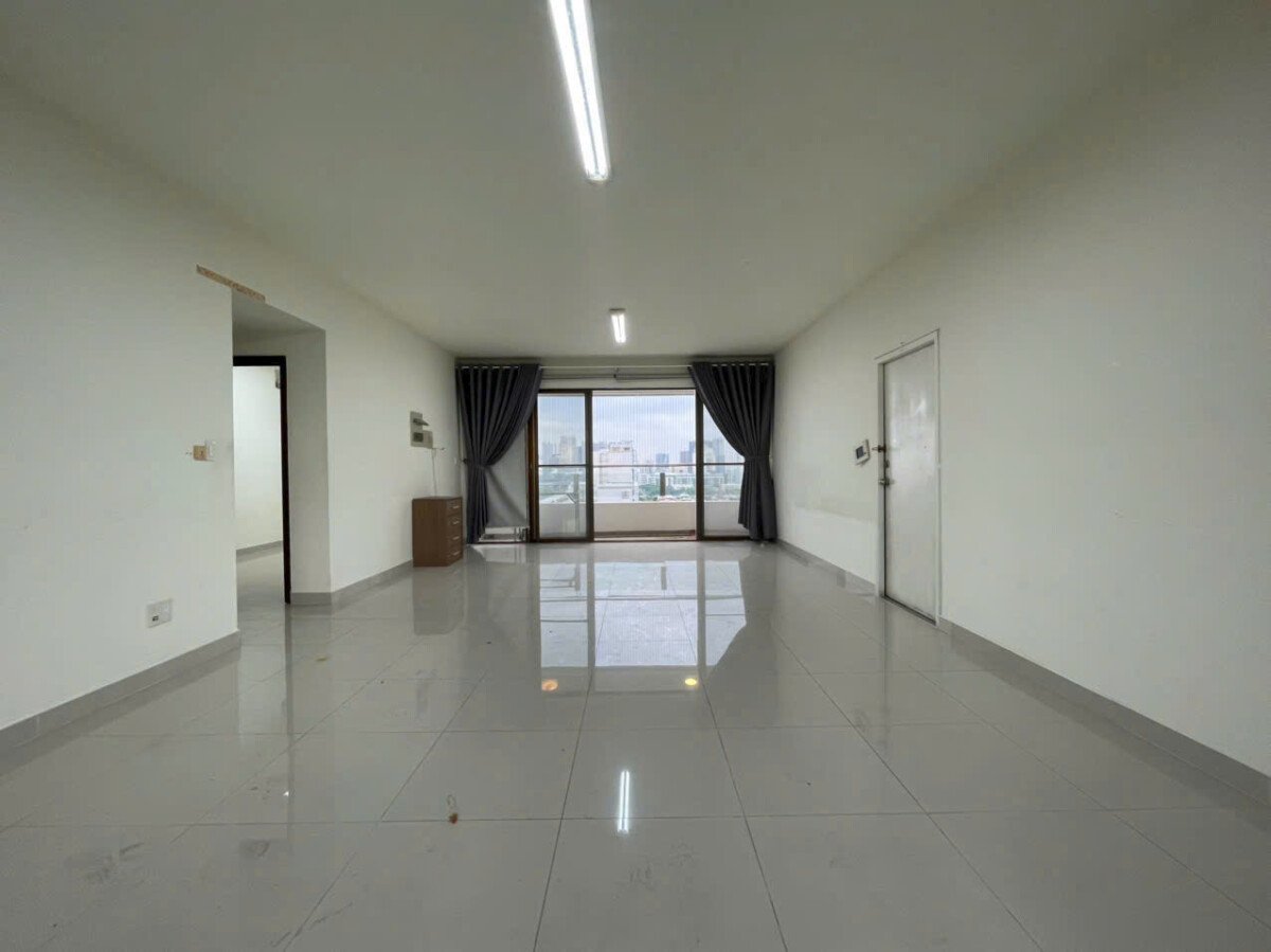 phong khach can ho ban 36 - Giá mua bán căn hộ 3pn tòa 15b chung cư The Panorama phường Tân Hưng T1/2026