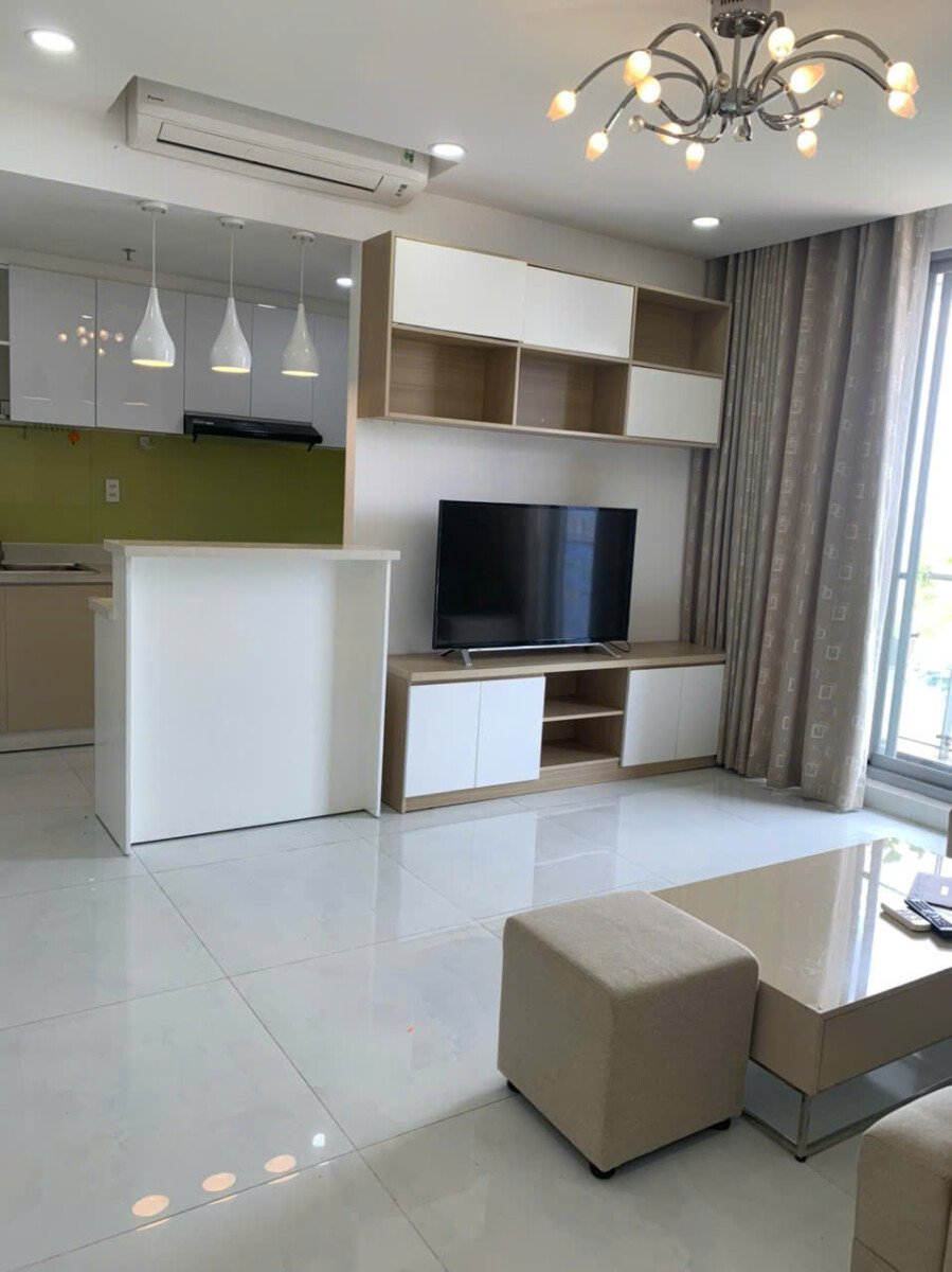 phong khach can ho ban 42 - Giá mua bán căn hộ 2pn số 06 tòa B chung cư Green Valley phường Tân Mỹ T1/2026