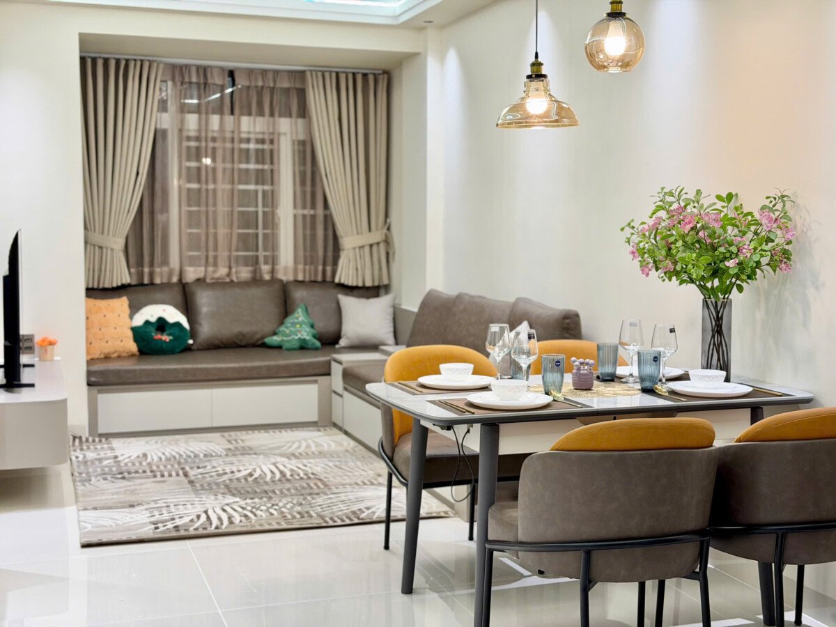 phong khach can ho ban rong 2 - Bán căn hộ 56m2, chung cư Sky Garden 3, giá 4.990 tỷ, nhà đẹp, phong cách hiện đại.