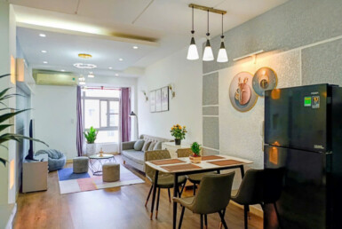 phong khach can ho can ban 385x258 - Bán căn hộ 02pn, chung cư Sky Garden 2, giá 5.2 tỷ, nhà đẹp, đầy đủ nội thất, xem nhà dễ.