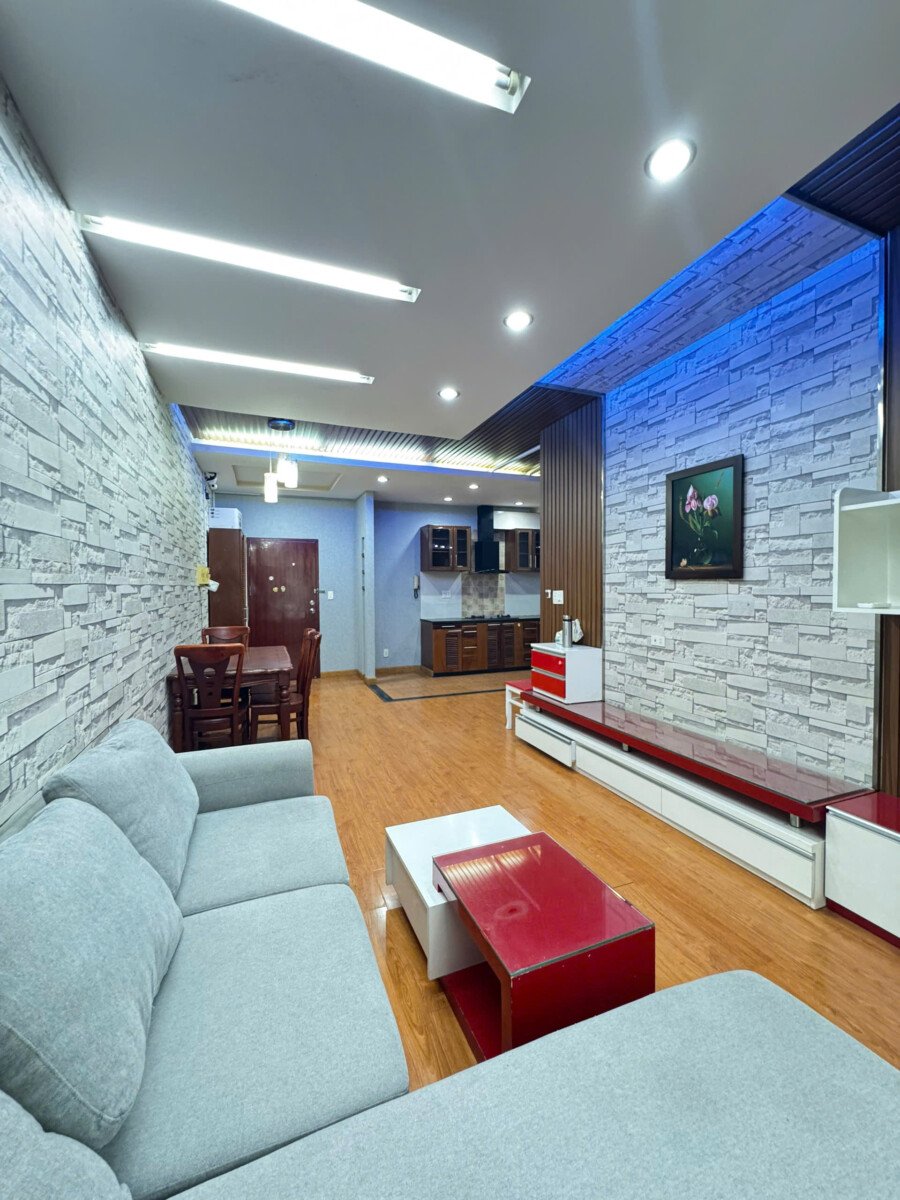 phong khach can ho can ban gap 3 - Cho thuê căn góc, 91m2, chung cư Sky Garden 1, 03pn, giá 17tr/tháng, nội thất đầy đủ.