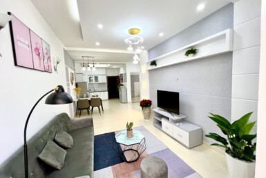 phong khach trong can ho can ban sky garden 2 2 385x258 - Hạ giá bán nhanh trước Tết căn hộ 71m2, chung cư Sky Garden 2, 02pn, giá 5.1 tỷ, nội thất đầy đủ.