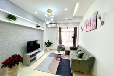 phong khach trong can ho can ban sky garden 2 3 385x258 - Hạ giá bán nhanh trước Tết căn hộ 71m2, chung cư Sky Garden 2, 02pn, giá 5.1 tỷ, nội thất đầy đủ.