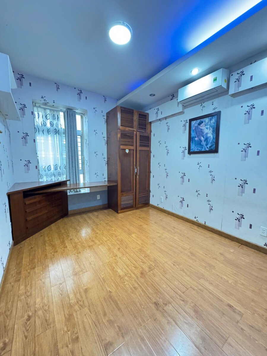 phong ngu can ho ban 20 - Cho thuê căn góc, 91m2, chung cư Sky Garden 1, 03pn, giá 17tr/tháng, nội thất đầy đủ.