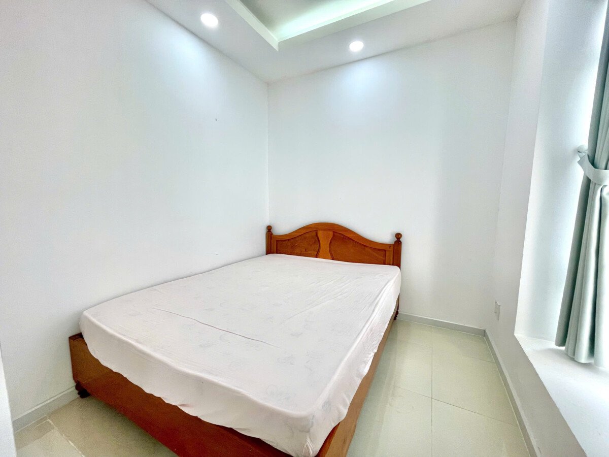 phong ngu can ho ban 27 - Bán căn hộ chung cư Scenic Valey 1, diện tích 71m2, 02pn, giá 6.6 tỷ, view nhìn về Crescent Mall.