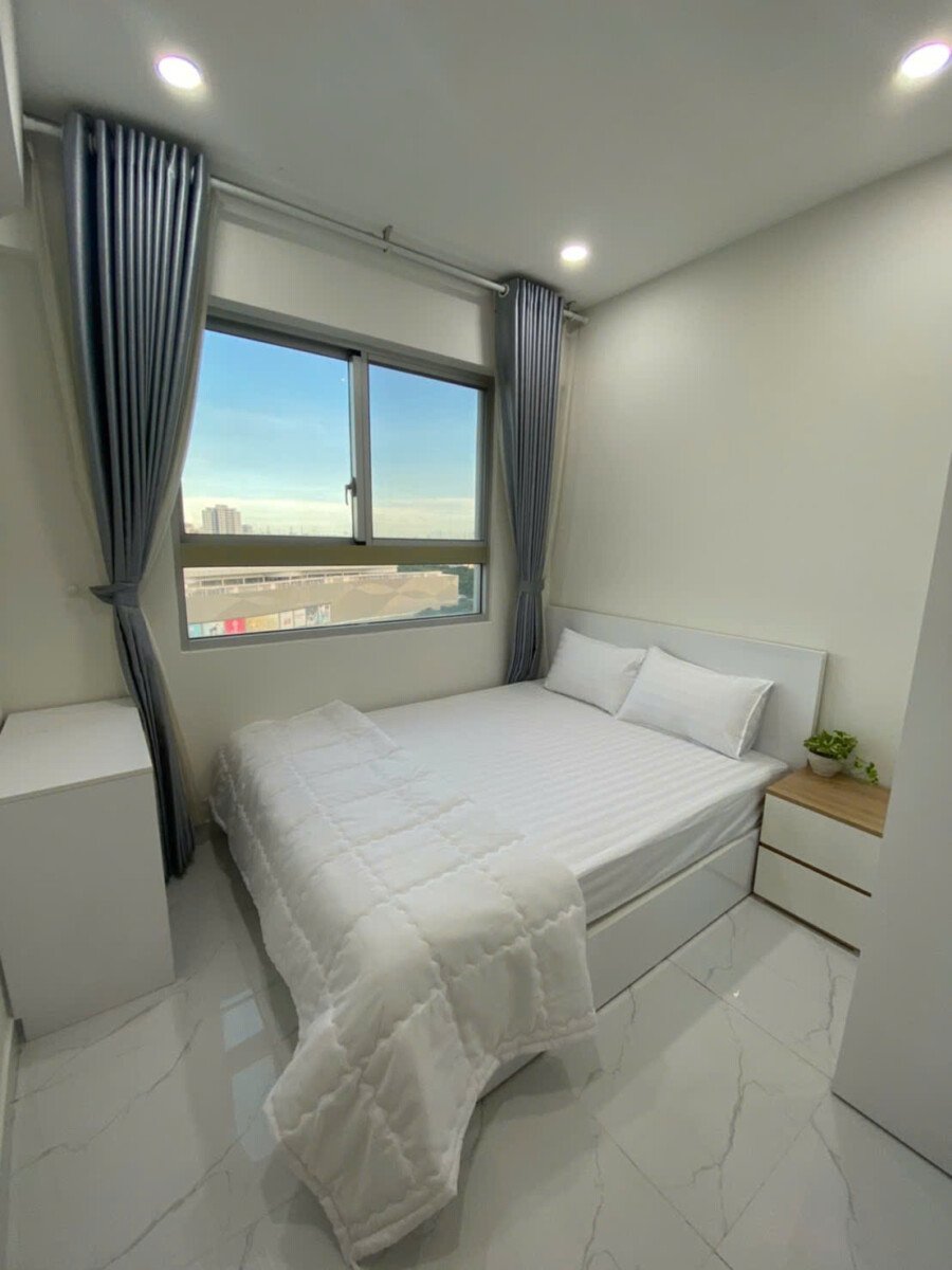 phong ngu can ho ban 30 - Cho thuê căn hộ chung cư Scenic Vallety 2, 02pn, giá 20tr/tháng, tầng cao, view Crescent Mall