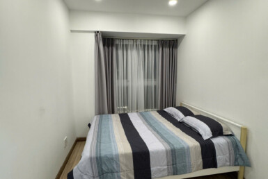 phong ngu can ho ban 37 385x258 - Bán căn hộ tầng 1, chung cư Scenic Valley 1,71m2, 02pn, giá 6.5 tỷ, nhà mới, nội thất đầy đủ.