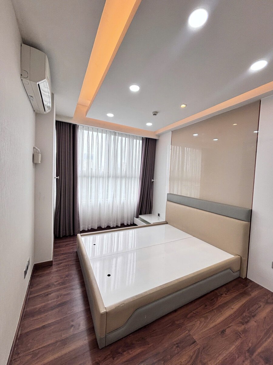 phong ngu can ho can ban 17 - Bán căn hộ chung cư Midtown The Symphony, 121m2, 03pn, view sông, nội thất đầy đủ.