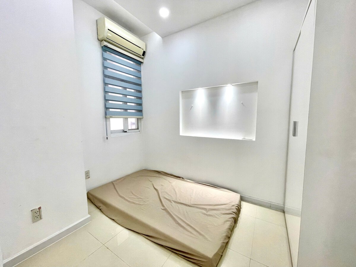 phong ngu can ho can ban 19 - Bán căn hộ chung cư Scenic Valey 1, diện tích 71m2, 02pn, giá 6.6 tỷ, view nhìn về Crescent Mall.