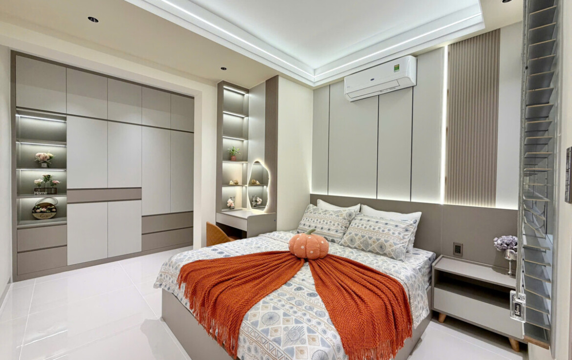 phong ngu can ho can ban 3 1170x738 - Bán căn hộ 56m2, chung cư Sky Garden 3, giá 4.990 tỷ, nhà đẹp, phong cách hiện đại.