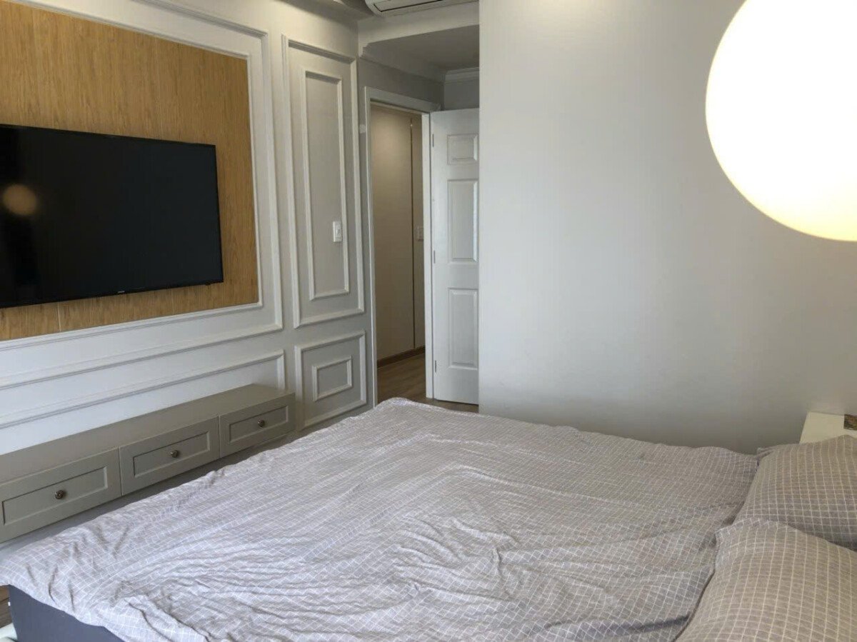 phong ngu chinh can ho ban - Giảm giá bán gấp căn hộ 3pn chung cư Hưng Phúc view Biệt thự có ô xe, sổ hồng, giá 9,5 tỷ