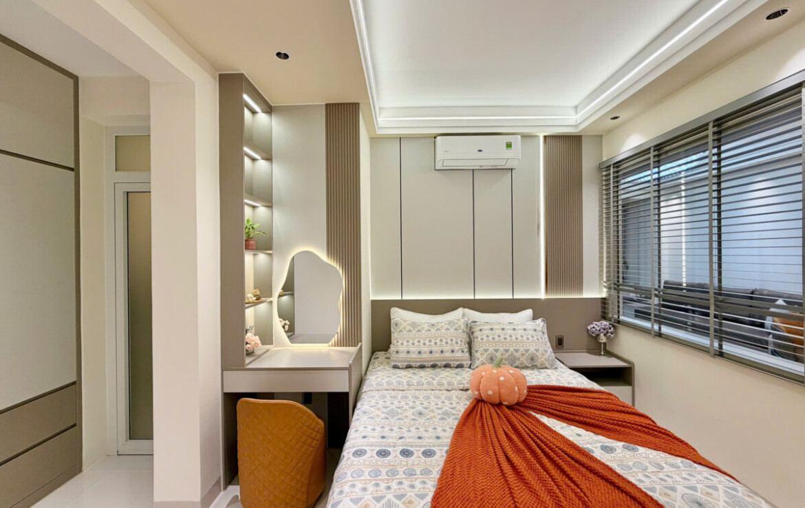 phong ngu lon cxan ho can ban 1170x738 - Bán căn hộ 56m2, chung cư Sky Garden 3, giá 4.990 tỷ, nhà đẹp, phong cách hiện đại.