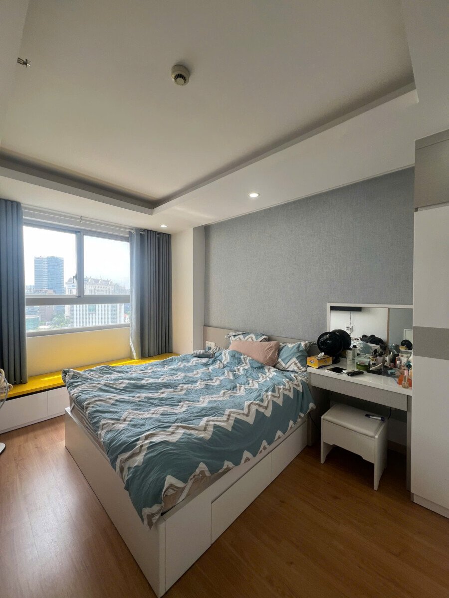 phong ngu master trong can ho ban - Giá mua bán căn hộ 2pn số 05 tòa B chung cư Scenic Valley 2 phường Tân Mỹ T12/2025