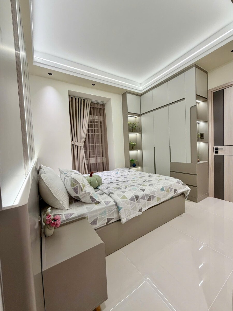 phong ngu nho can ho can ban nhanh - Bán căn hộ 56m2, chung cư Sky Garden 3, giá 4.990 tỷ, nhà đẹp, phong cách hiện đại.