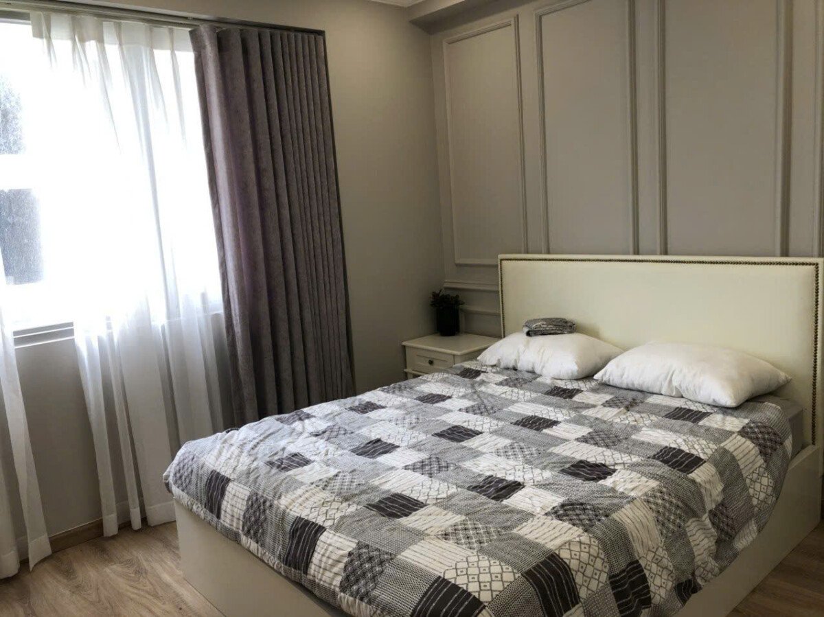 phong ngu thu 3 can ho ban - Giảm giá bán gấp căn hộ 3pn chung cư Hưng Phúc view Biệt thự có ô xe, sổ hồng, giá 9,5 tỷ