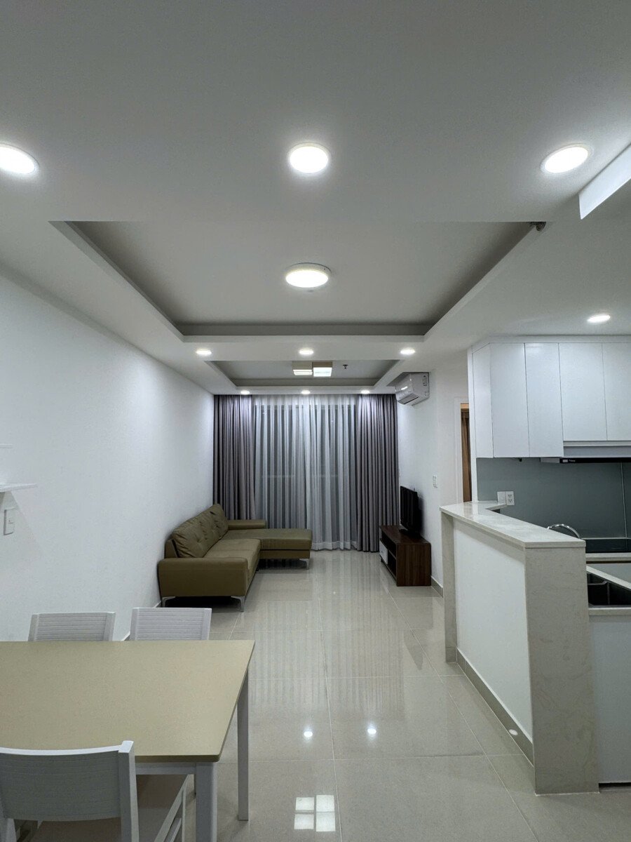toan phong khach can ho ban 3 - Bán căn hộ tầng 1, chung cư Scenic Valley 1,71m2, 02pn, giá 6.3 tỷ, nhà mới, nội thất đầy đủ.