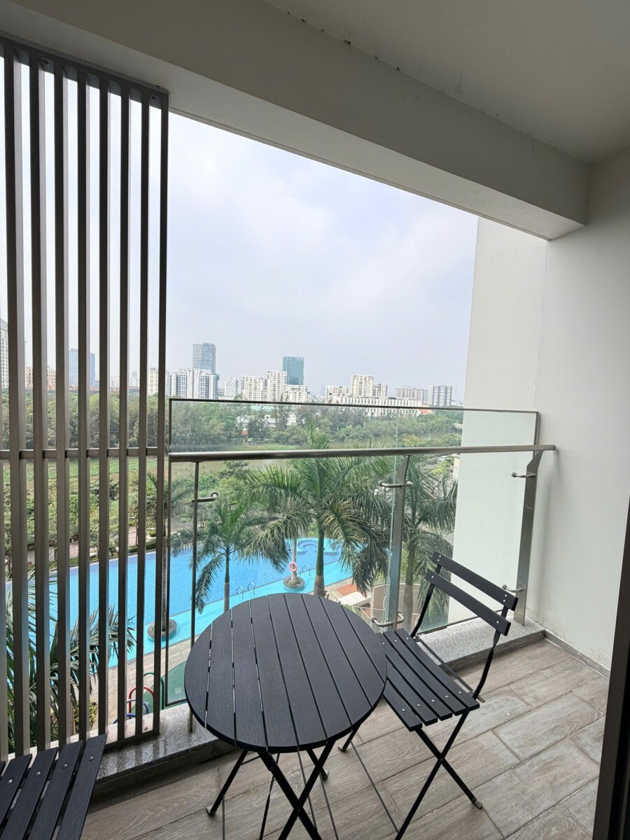 balcony can ho lien ke ho boi - Giá mua bán căn hộ 4pn số 04 tòa B chung cư The Signature phường Tân Mỹ T1/2026