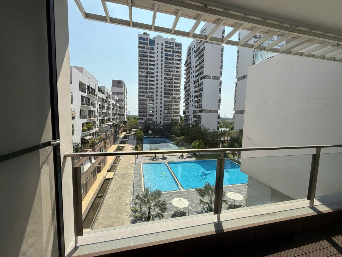 balcony phong ngu lien ke tien ich ho boi noi khu - Giá mua bán căn hộ 3pn view Tôn Dật Tiên chung cư The panorama phường Tân Hưng T1/2026