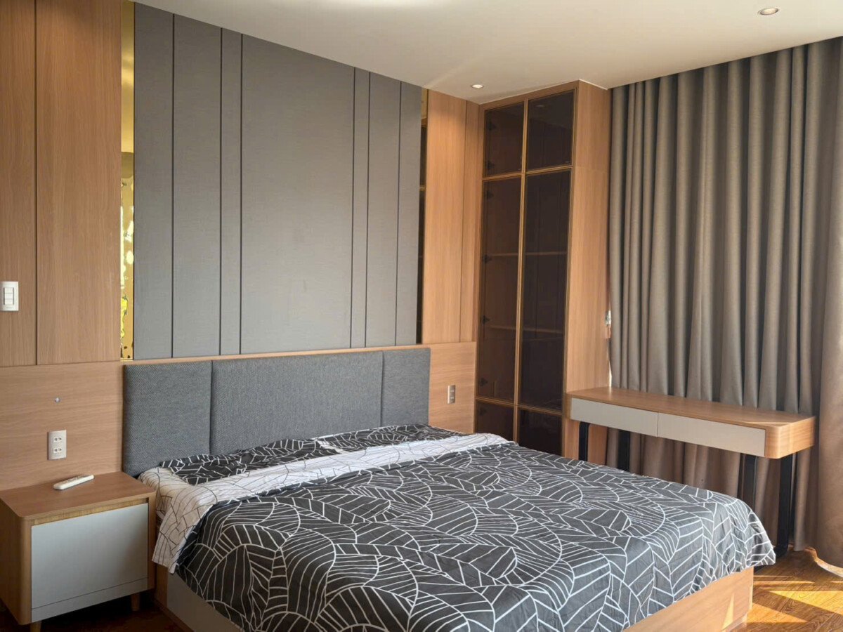 ban can ho happy valley 1 - Bán căn hộ Happy Valley. DT 135m2 Nhà đẹp- Mới- View thoáng- 3 Phòng ngủ-2wc- Nội thất đầy đủ Giá bán 13.6 Tỷ