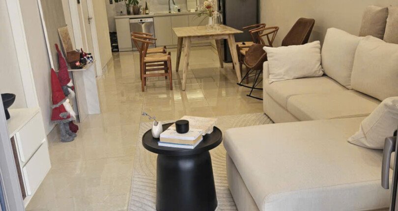 Giá tốt căn hộ Saigon South Residences. DT 71m2 Lầu cao- 2 Phòng-2wc- Nội thất như hình- View hướng Bắc- Giá chỉ 5.650 Tỷ