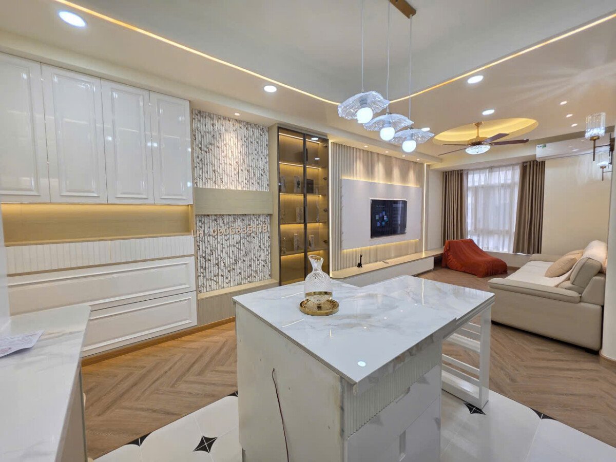 ban can ho sky garden 3 - Bán căn góc tại Sky Garden 3. DT 72m2 Nhà đẹp-mới 100%- Thiết kế 3 Phòng ngủ-2wc- Nội thất như hình- Giá 6.590 Tỷ