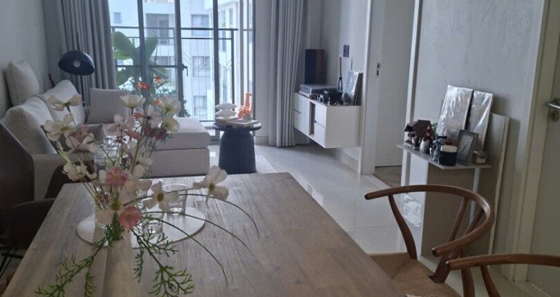 Bán nhanh giá tốt căn hộ Saigon South residences. DT 71m2 Thiết kế 2 Phòng ngủ-2wc- Lầu cao- Nhà đẹp- Giá 5.650 Tỷ