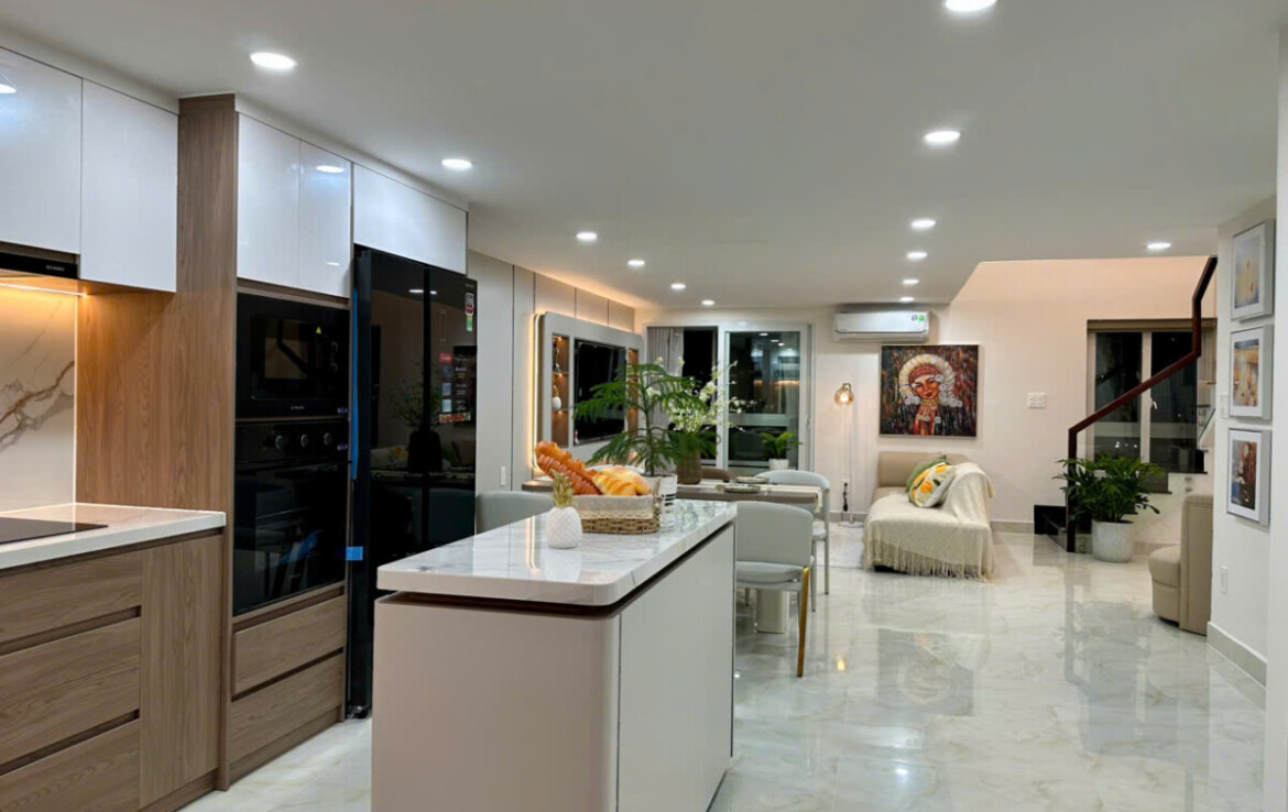 bep can duplex sky 1 1170x738 - Bán căn Duplex Sky Garden 1. DT 120m2 Nhà đẹp- Mới 100%- Thiết kế 4 phòng ngủ-2wc- View nam- Giá 8.1 Tỷ