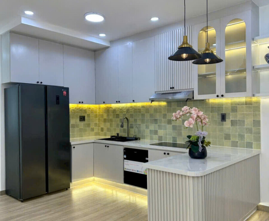 bep can goc mpo 100 900x738 - Bán nhanh căn hộ đẹp hoàn thiện mới 100%. Căn góc sky garden 1 diện tích 91m2-3 phòng ngủ-2wc. Giá bán 7.4 Tỷ